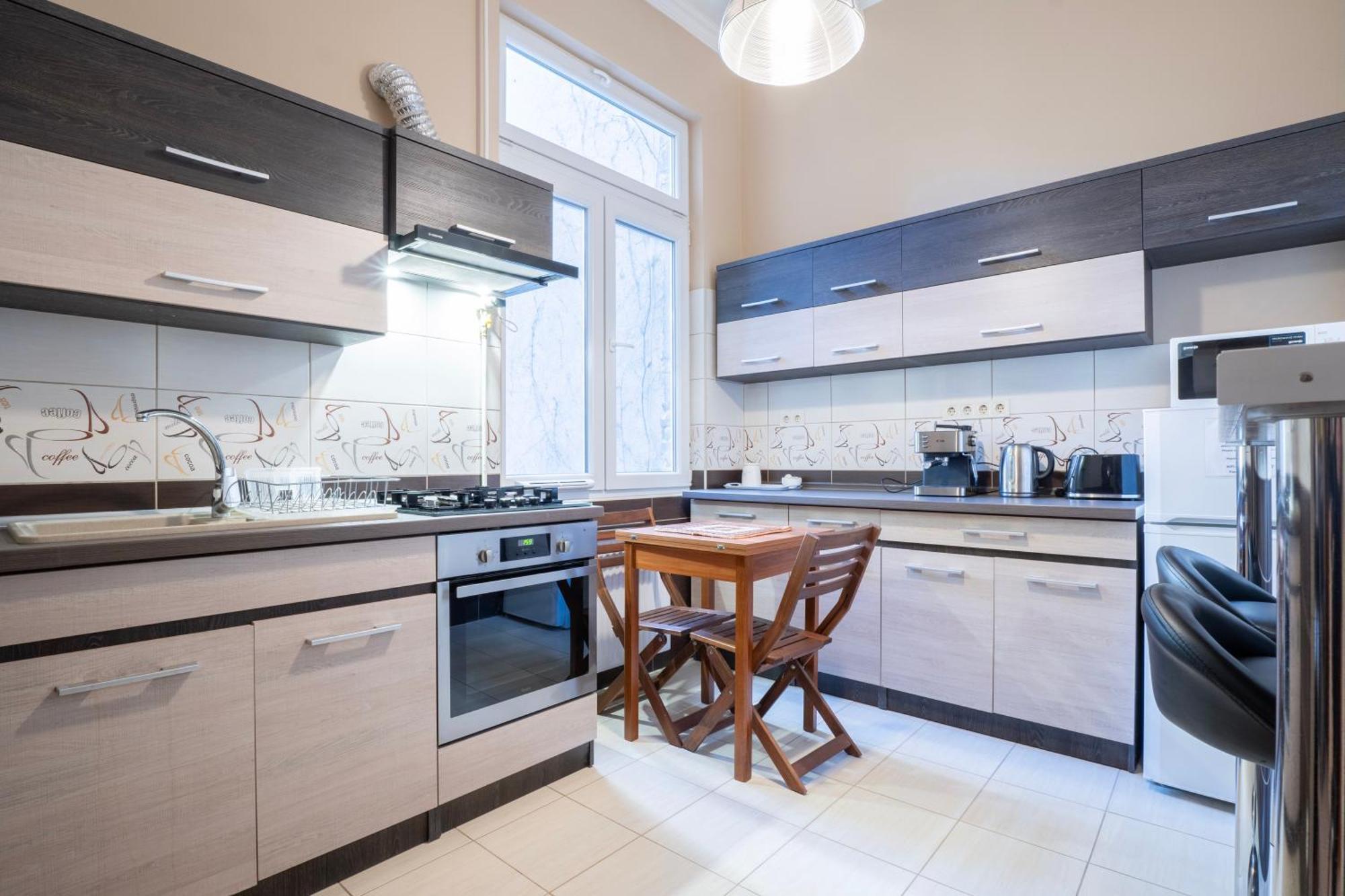Apartment Near Opera In Downtown Budapest Esterno foto