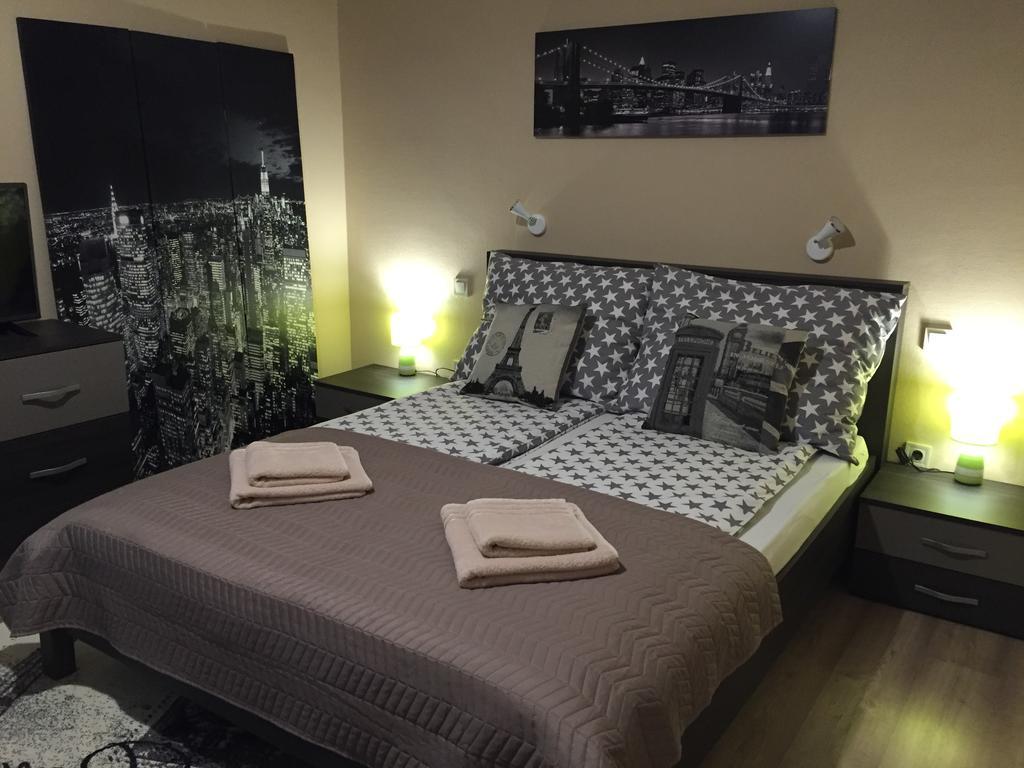 Apartment Near Opera In Downtown Budapest Esterno foto